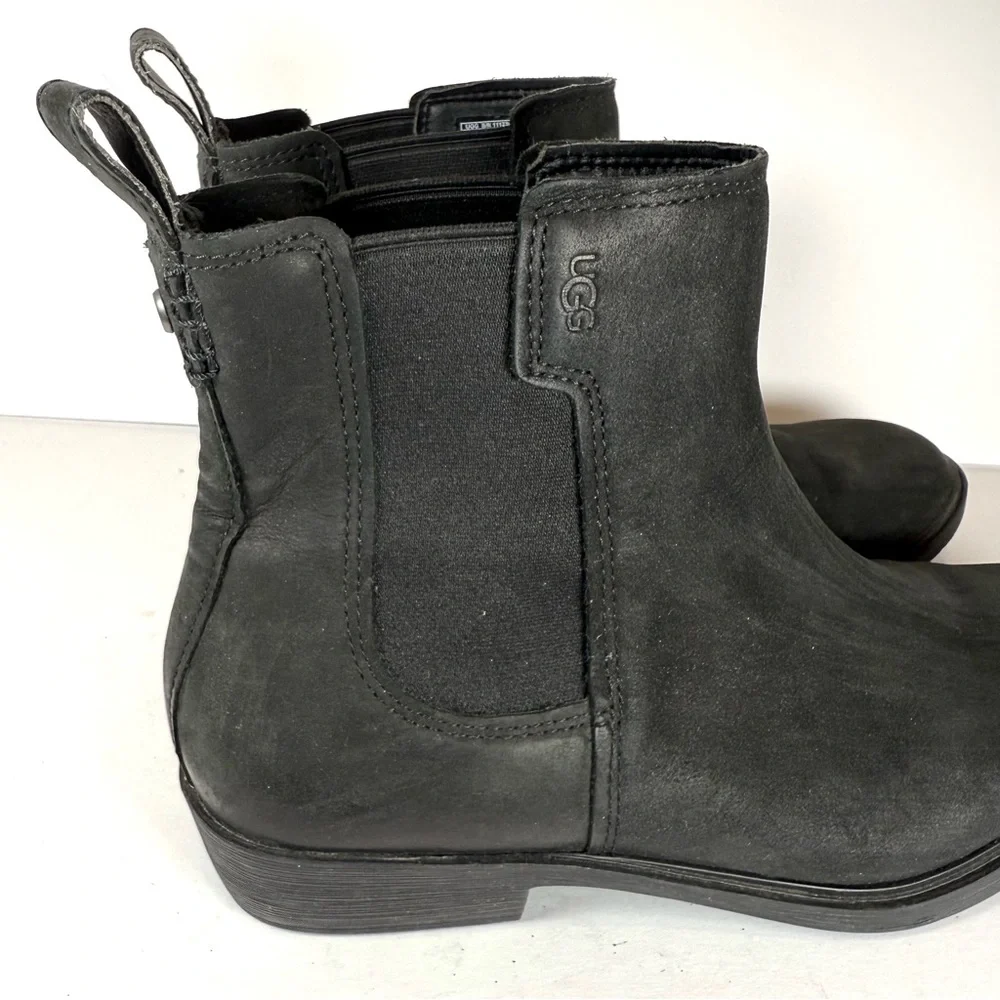 UGG Boots Women’s Emmeth Black Chelsea Ankle Boots with Elastic Panels Size 10‎